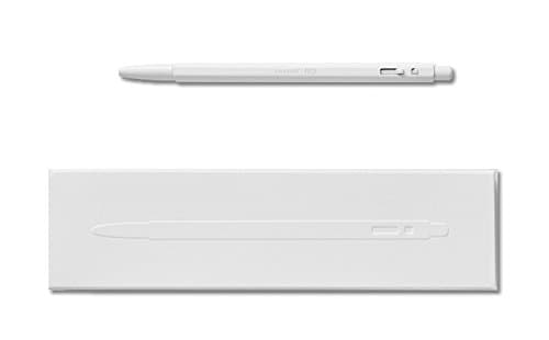 153 Black&White (White)