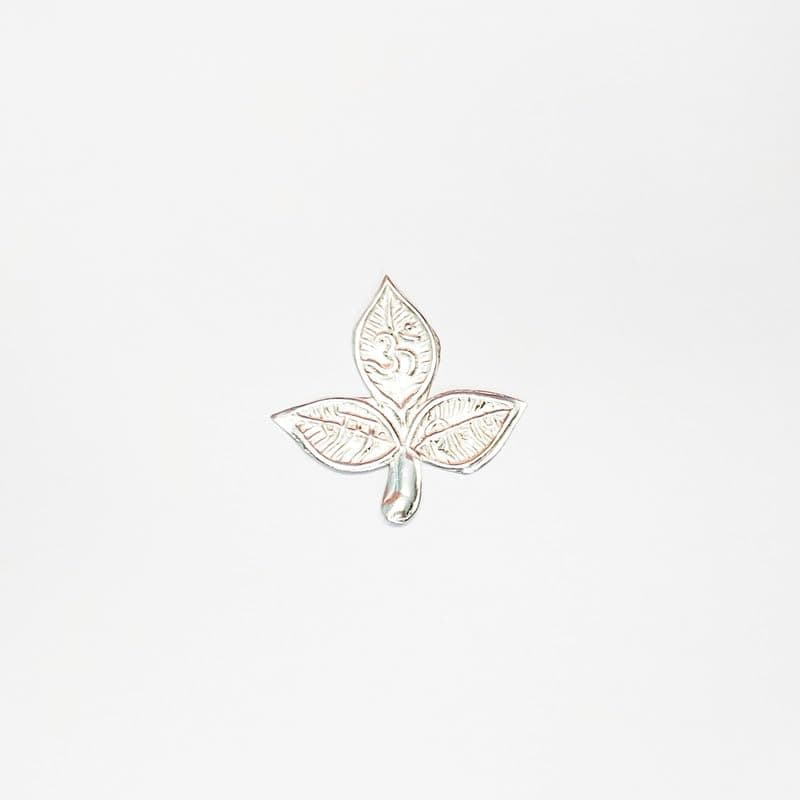 Pure Silver Shiv Ji Bel Patra for Pooja Purposes, Mandir Decoration & Gifting (Size : L-3.2 * W-3.4 * H-0.1 | Weight : 1.1gm Approxe)