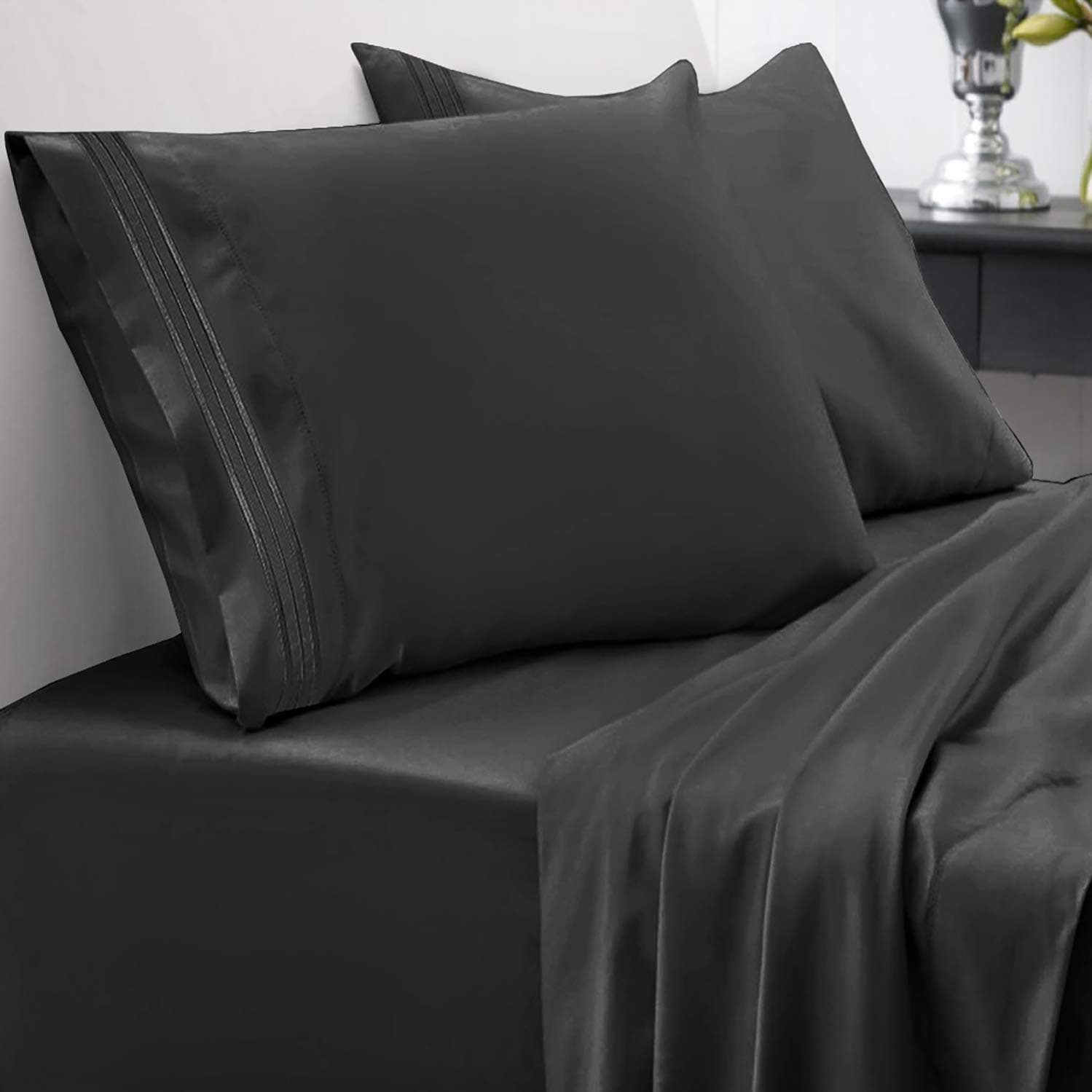 1800 Thread Count Sheet Set ââ‚¬â€œ Soft Egyptian Quality Brushed Microfiber Hypoallergenic Sheets ââ‚¬â€œ Luxury Bedding Set with Flat Sheet, Fitted Sheet, 2 Pillow Cases, Queen, Black