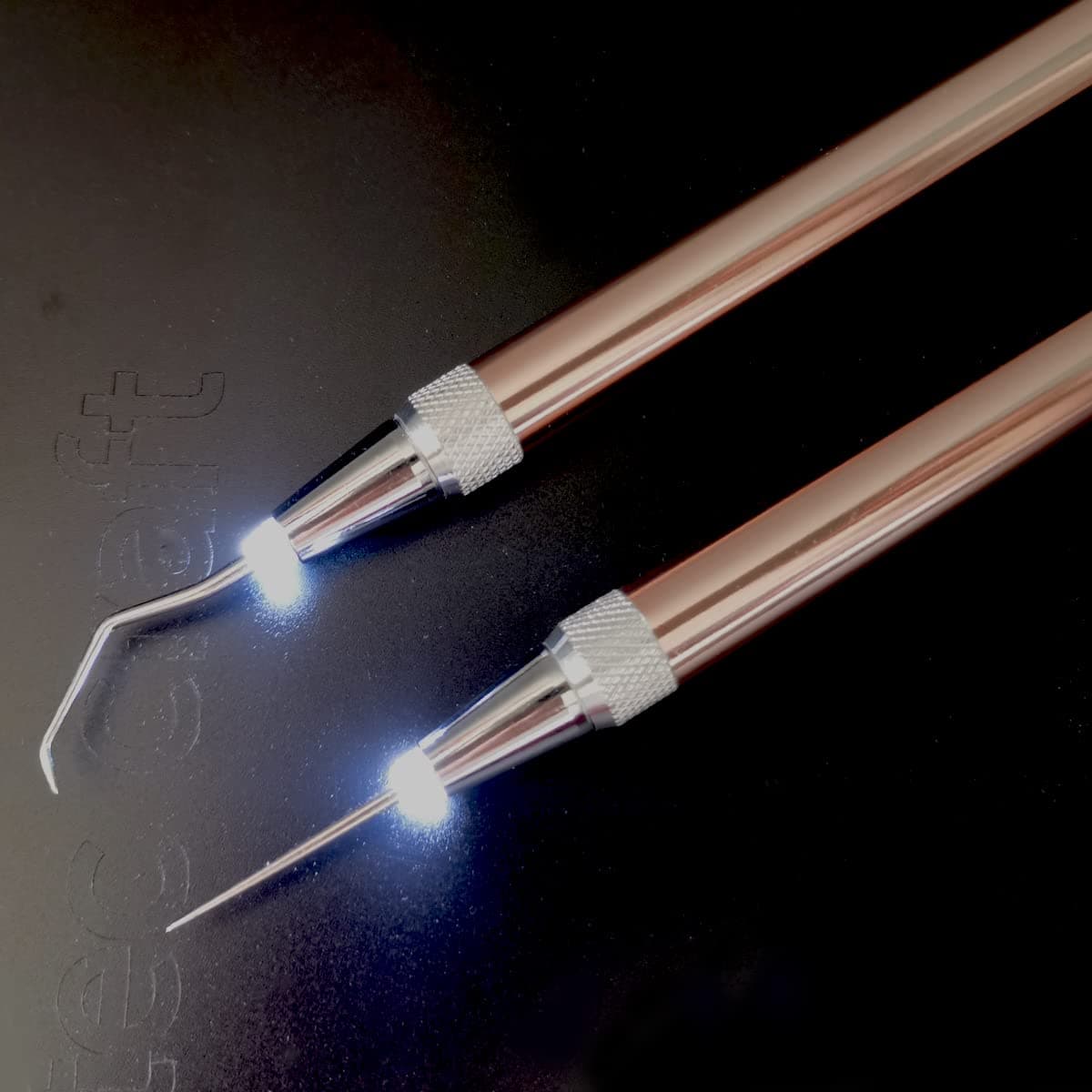 RTSTEC LED Weeding Tools for Vinyl, Build in LED Light , Removing Tiny Vinyl Paper & Iron-on Projects Cuts, Good Partner for Cricut, Silhouette Machine