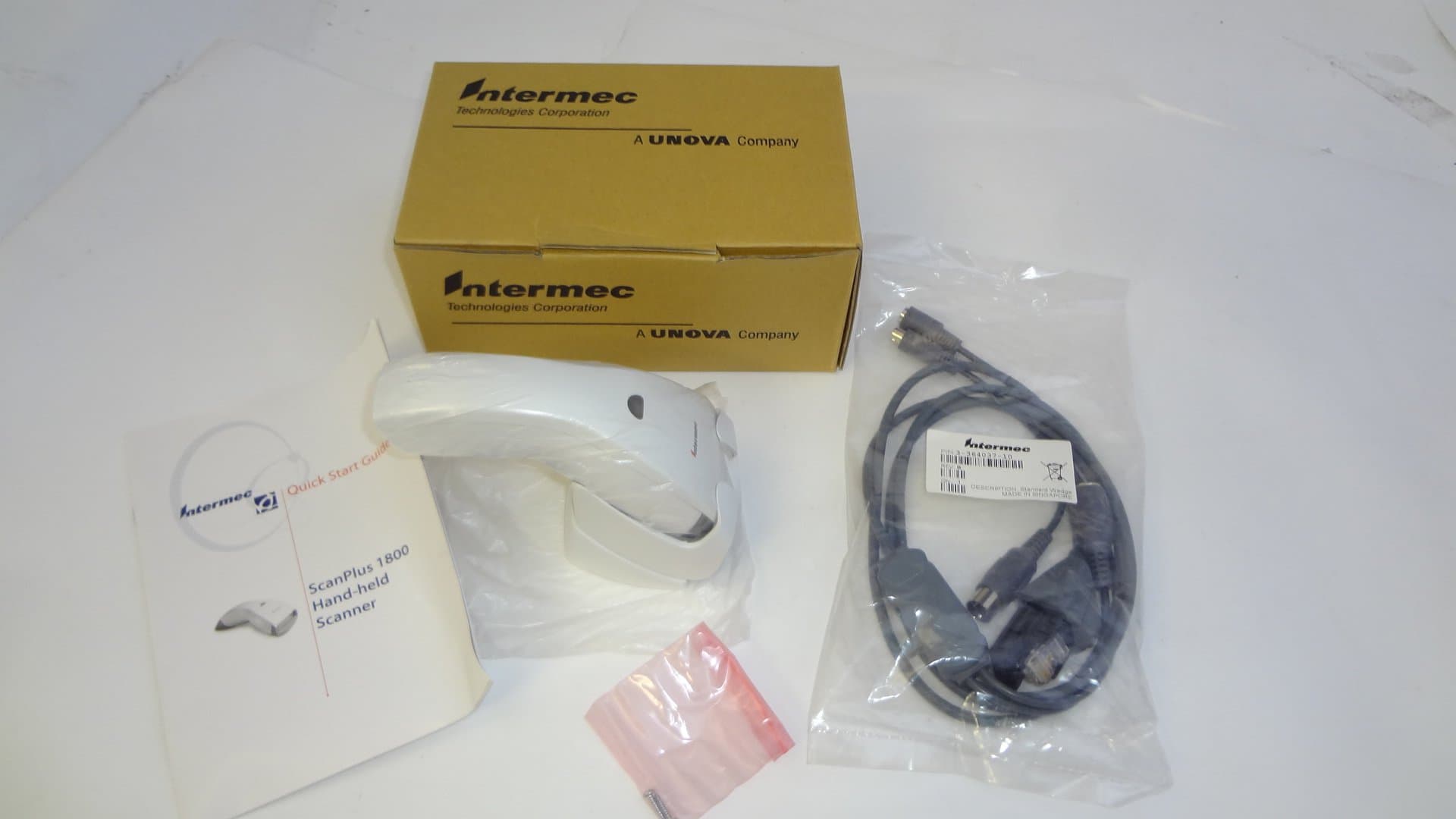INTERMEC TECHNOLOGIES KIT S1800 ST WITH CABLE RS232 3-366052-01