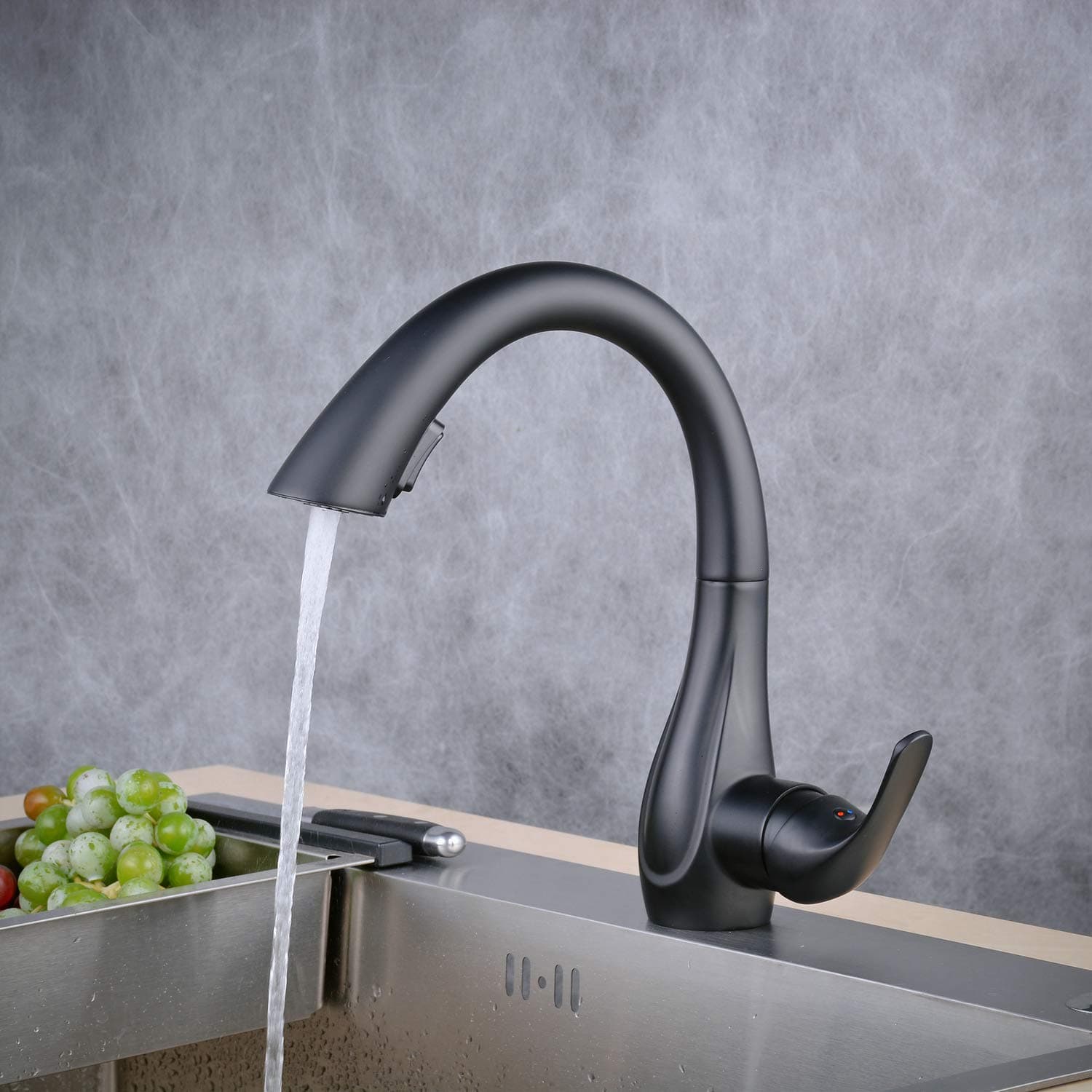 Kitchen Sink Faucets with 360 ° Rotation Pull Out Swivel Spout,Single Handle Mixer Kitchen Faucets with 2-Function Sprayer, Black,BLSS1749B