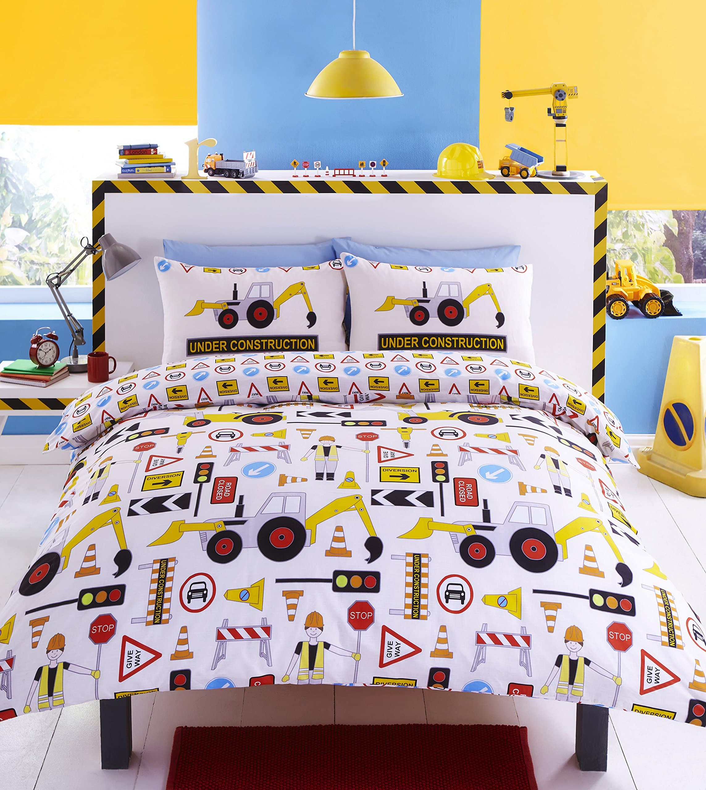 Construction Reversible (Double) Childrens Bed set, featuring Yellow Diggers, Construction Workmen, Road signs and Traffic Lights printed Duvet cover & Pillow case set