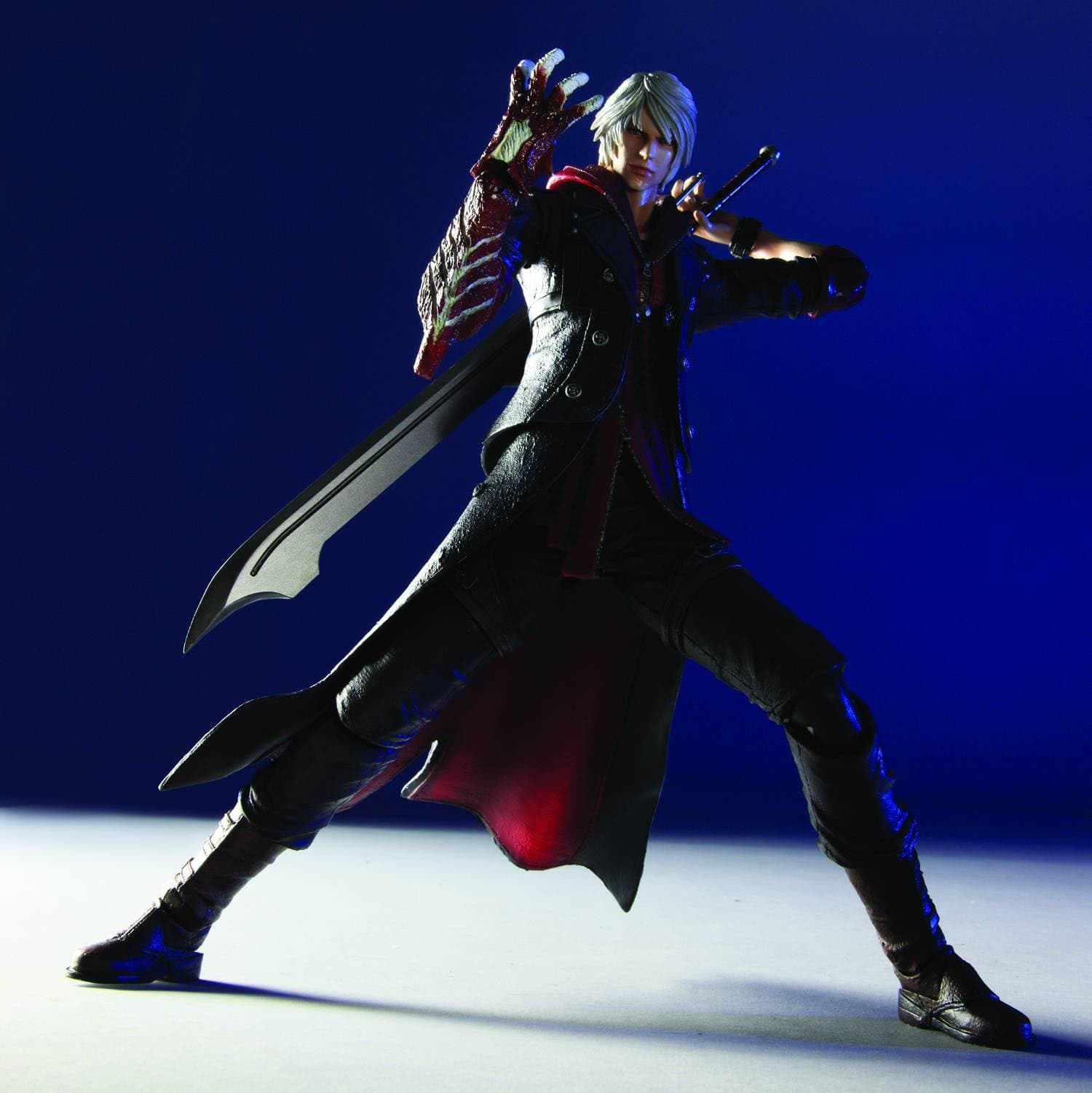 Devil May Cry 4 Play Arts Kai Action Figure: Nero 27 cm